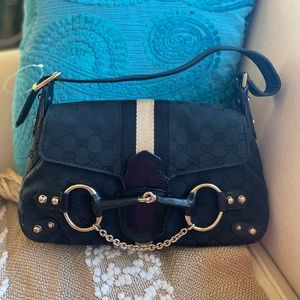 GUCCI
‼️Sold‼️Monogram Horsebit Web Flap Bag Black Beige